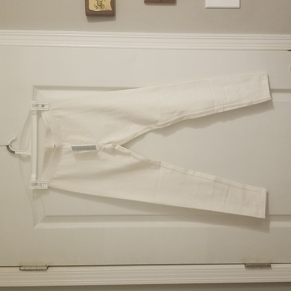 NWT Girls Leggings size 10/12, off-white, subtle sparkle, Cat and Jack